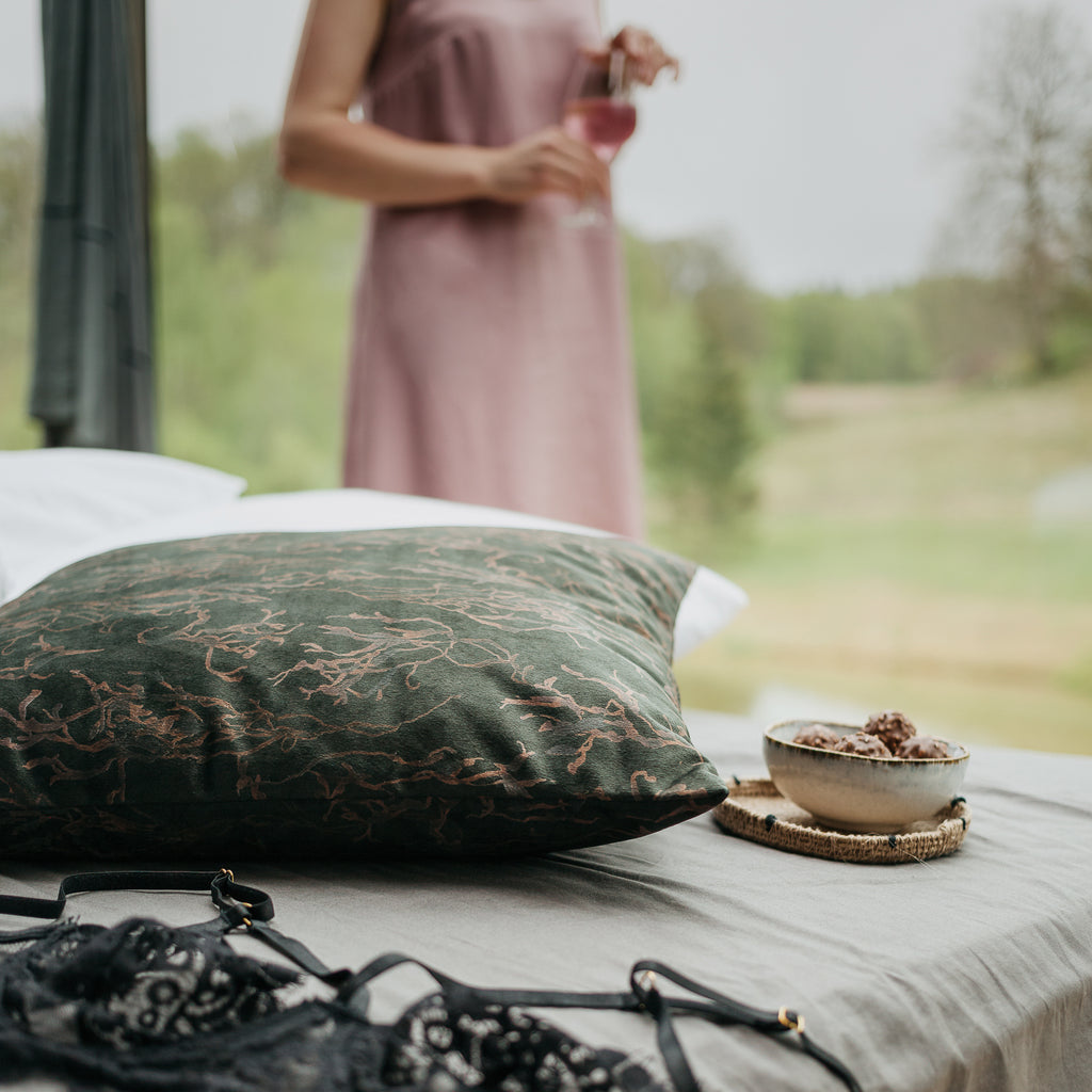 How To Layer Bedding